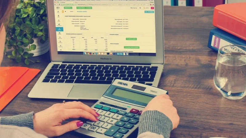 Księgowość online dla przedsiębiorców – jak wybrać idealne biuro rachunkowe