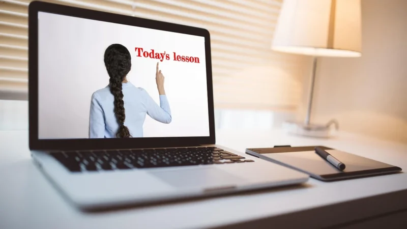 Zanurz się w angielskim – kurs, który odmieni Twoją naukę w Warszawie